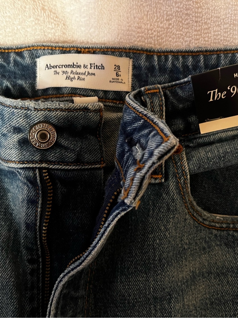 Abercrombie & Fitch Women's Straight Leg Jeans - Dark Blue Denim NWT